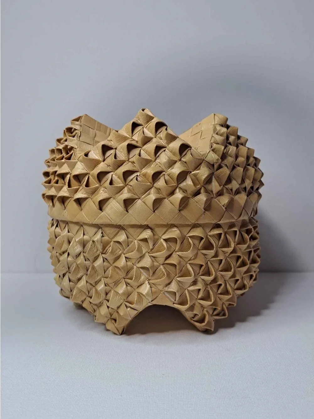 Hawaiian Handwoven Natural Lauhala 6-Point Star Basket Vintage MCM